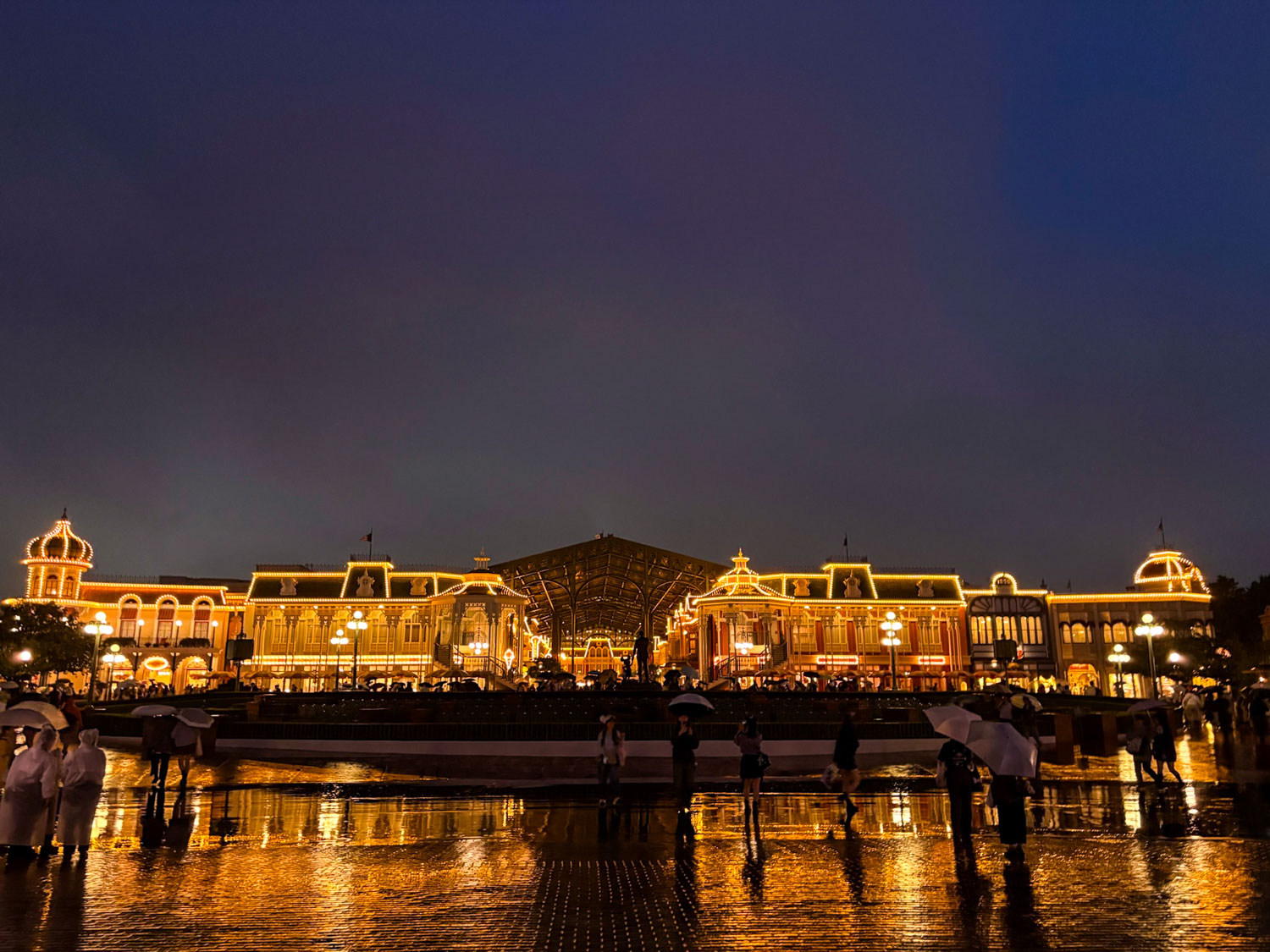 World Bazaar at night